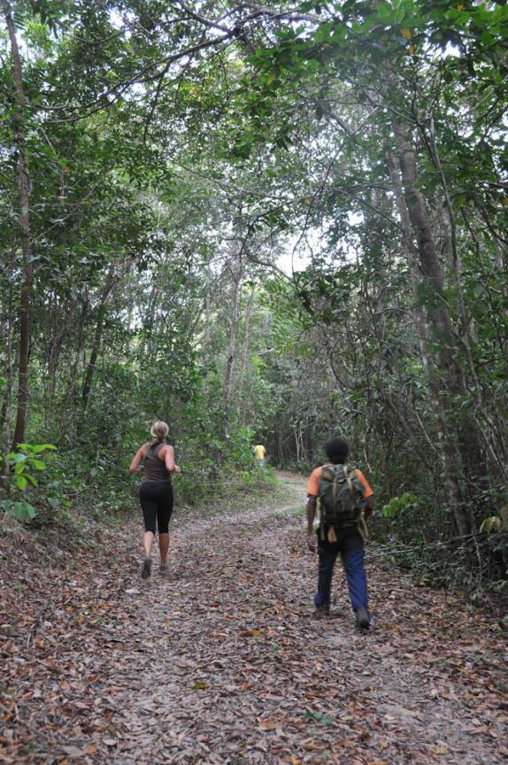 Correndo em trilha na Chapada dos Veadeiros, região de Cavalcante - GO